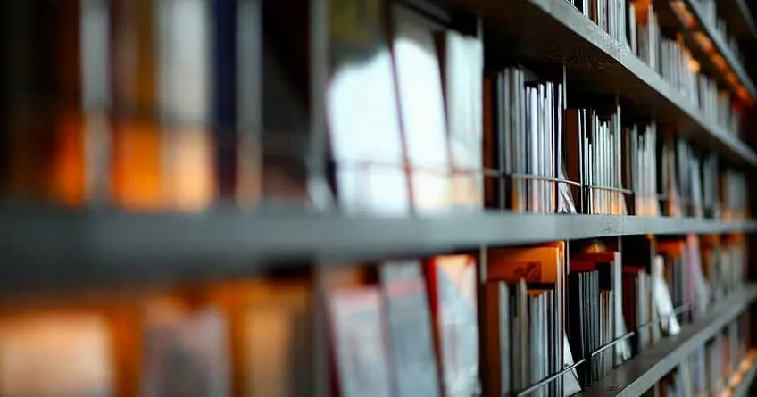 書店で教材を入手し独学