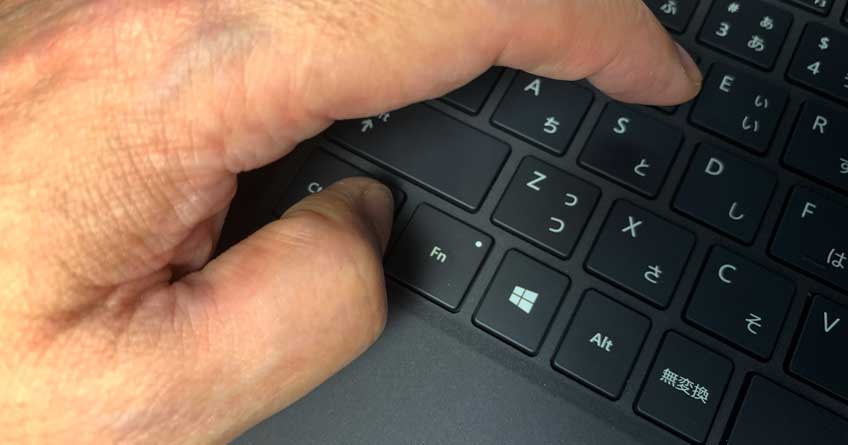 ショートカット時に親指で【Ctrl】キーを押す